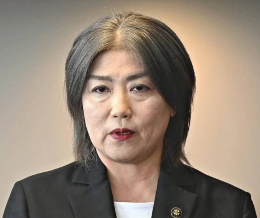 田久保真紀前伊東市長の家族構成と私生活：母子家庭から政治の表舞台へ